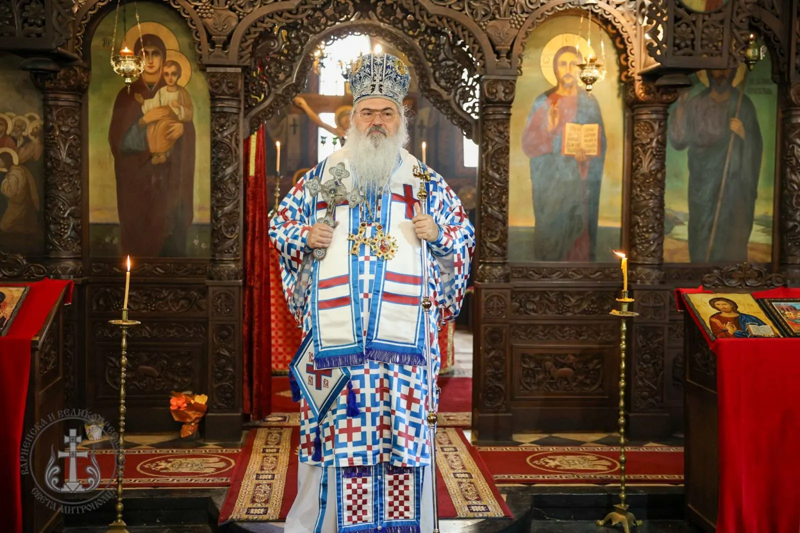 Архиерейска света Литургия на Рождество Богородично в Шумен-001.jpg